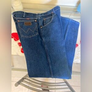 Wrangler 36x34 relaxed fit